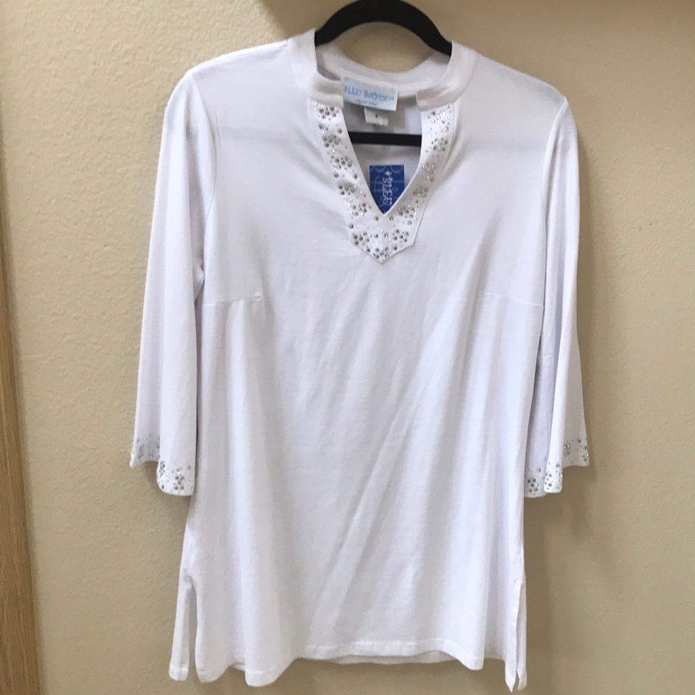 Bleu Bayou white rhinestone tunic top